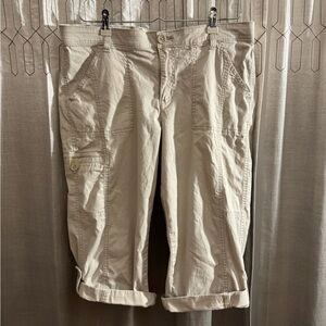 Lee Women’s Sinfully Soft khaki’s Capris